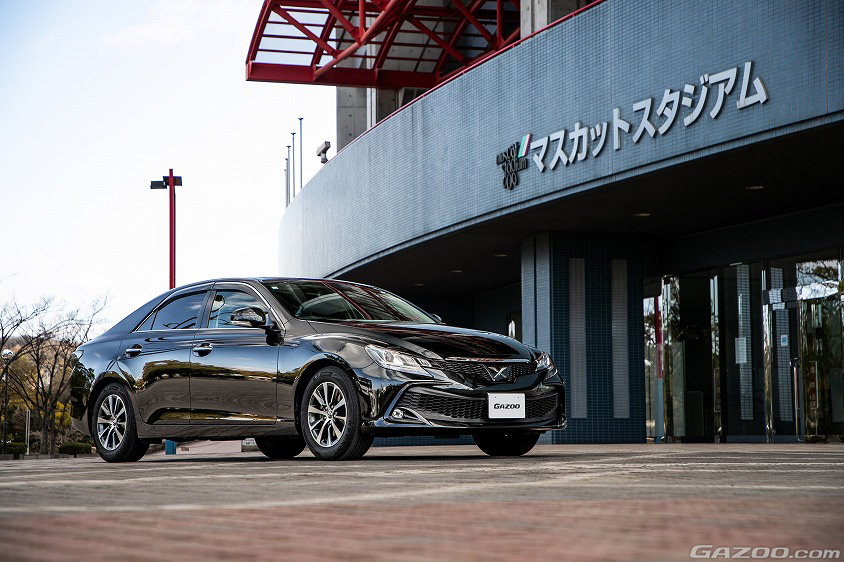 GAZOO愛車取材会の会場である倉敷スポーツ公園で取材したトヨタ・マークX(GRX130型)