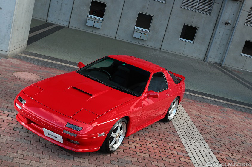 GAZOO愛車取材会の会場である倉敷スポーツ公園で取材したマツダ・サバンナRX-7(FC3S型)