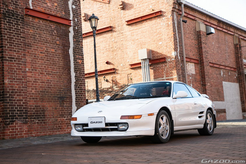 GAZOO愛車取材会の会場であるジーライオンミュージアムで取材したトヨタ・MR2(SW20型)