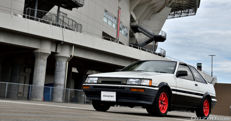 29.5万km超、35年を共に走り続けた相棒』AE86と紡ぐ絆の物語 | クルマ
