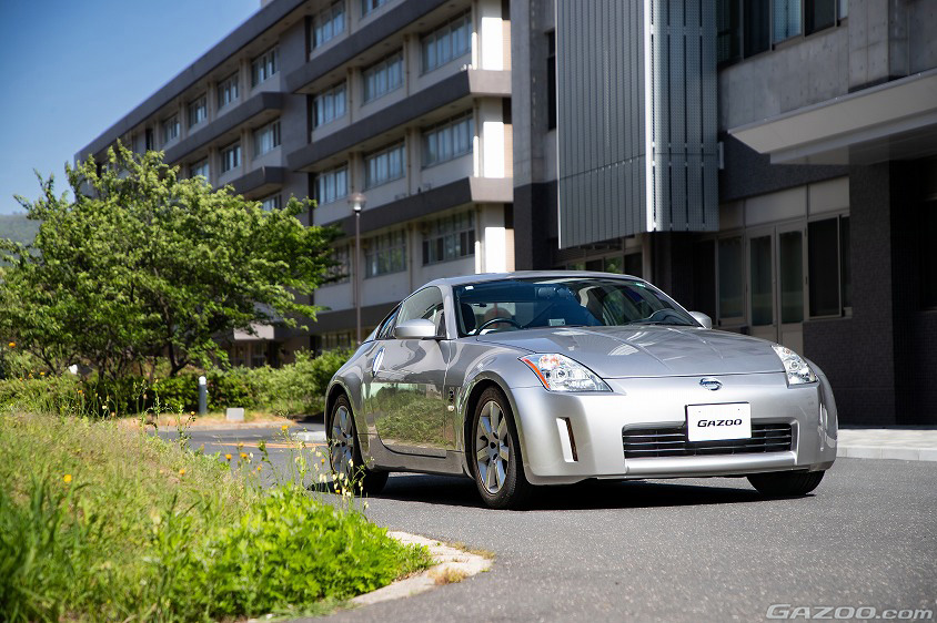 GAZOO愛車取材会の会場である島根大学 松江キャンパスで取材した日産・フェアレディZ(Z33型)