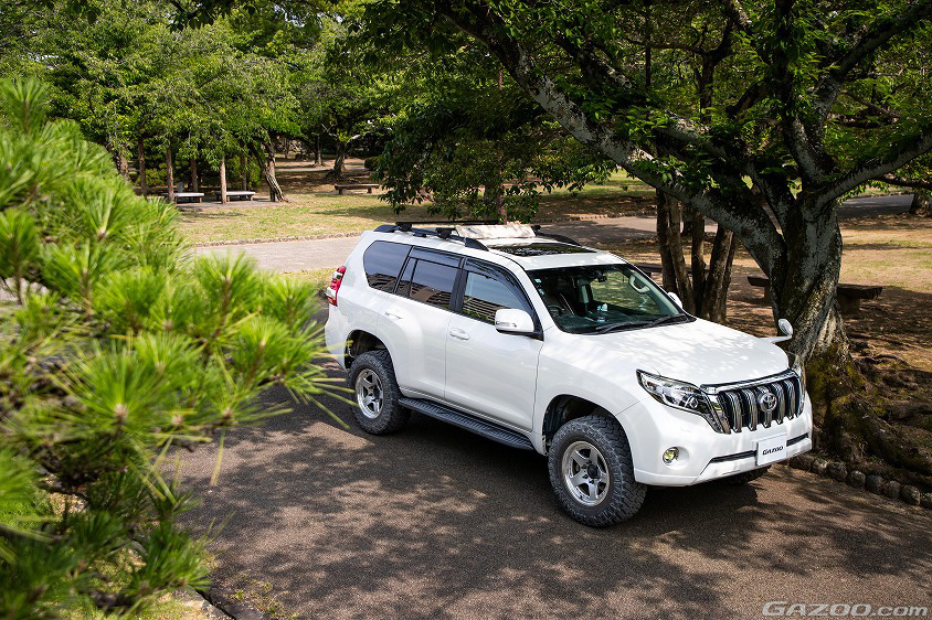 GAZOO愛車取材会の会場である徳島県の『徳島中央公園』で取材したトヨタ・ランドクルーザープラド(TRJ150型)