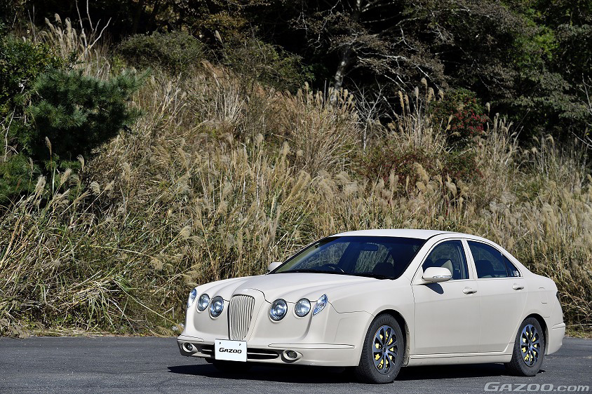 宮城県石巻市のオシカーズのミーティングで取材した光岡自動車・ヌエラ