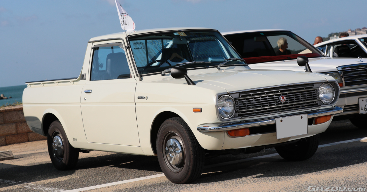 仕事先のガレージで眠っていたパブリカピックアップを20年ぶりに公道へ