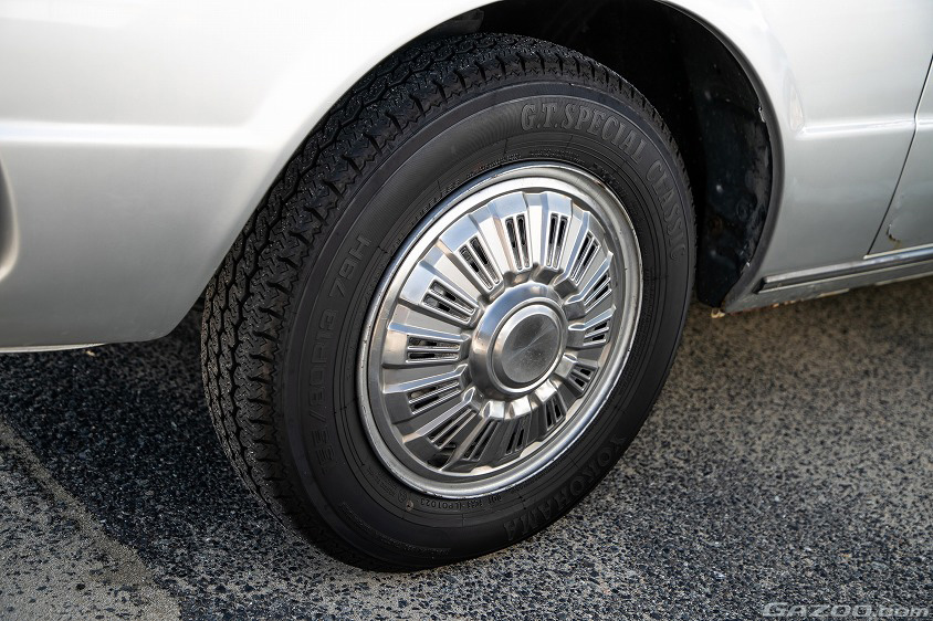 日産・バイオレット（2代目）のタイヤとホイール