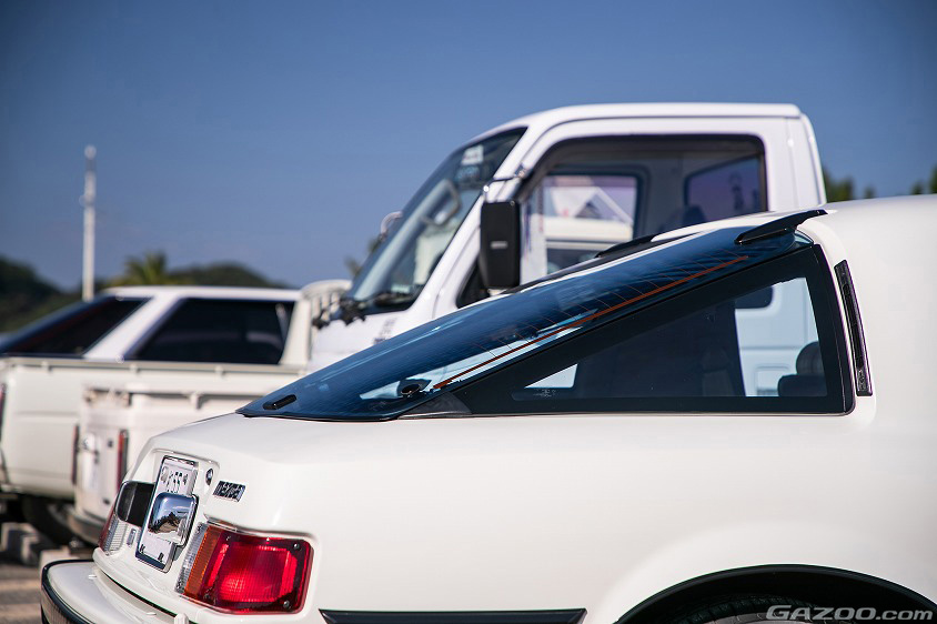 マツダ・サバンナRX-7のハッチ