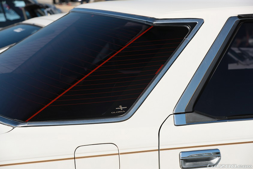 日産・グロリア（Y30）のリヤウインドウ