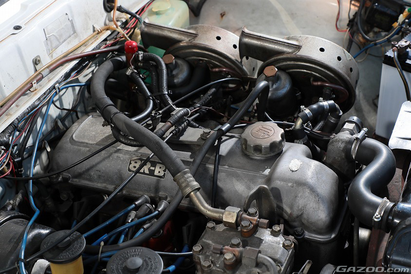 トヨペット コロナマークIIのエンジンルーム