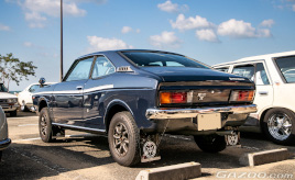 4WDスポーツモデルの祖、初代レオーネRXのカスタマイズを父子で楽しむ