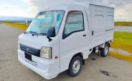 向かうところ敵なし！唯一無二の存在、配送業のポルシェ「赤帽サンバー」