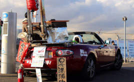 「喜んでくれる顔が見たいから」。絶品の焼き芋をロードスターで移動販売！