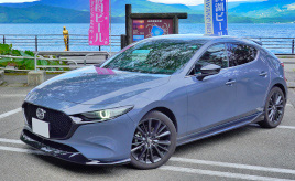 こだわり抜いた、見せない収納。汚れ1つないMAZDA3