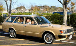 かけがえのない“家族”。毎日に彩りを与えてくれる愛すべきクルマ　トヨタ カリーナバン