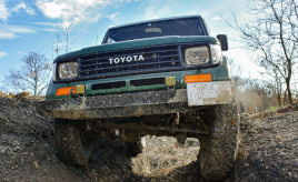 納車後すぐさま登山へ！ アクティブガールの世界をガラリと変えたトヨタ・ランドクルーザープラド