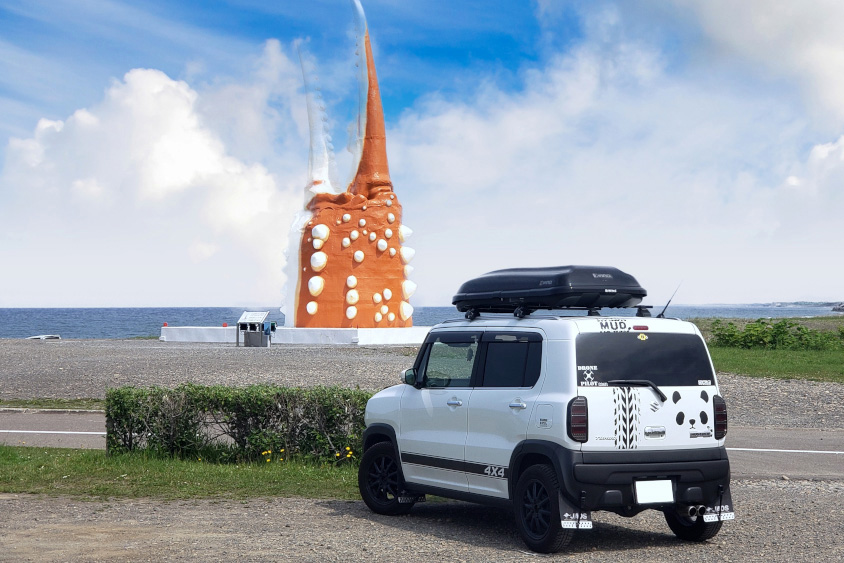スズキ・ハスラーとかにのモニュメント
