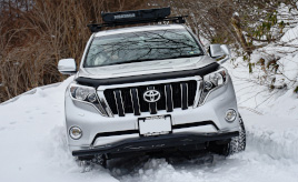 クマとも遭遇!? 山に海に湖にトヨタ・ランドクルーザープラドとアウトドア大満喫！