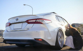 VIPカーに乗ってみたい！ カムリでその夢を叶えた、22歳のクルマ女子