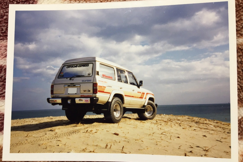 トヨタ・ランドクルーザーのリアの写真