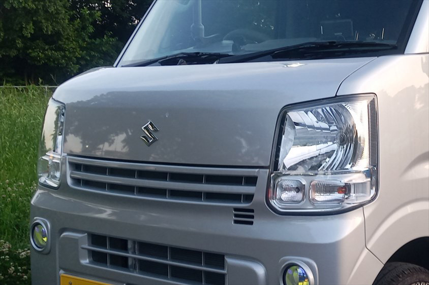 スズキ・エブリイのフロント