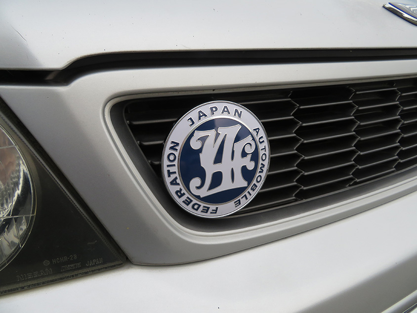 日産・ブルーバードのJAFバッヂ