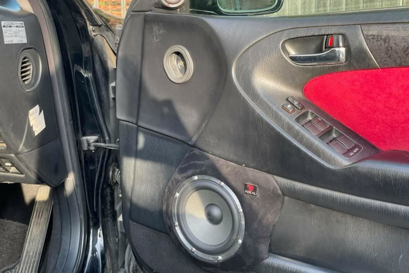 トヨタ・アリストのJBLスピーカー