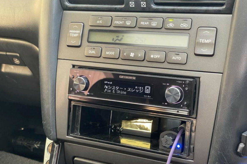 トヨタ・アリストのオーディオデッキ