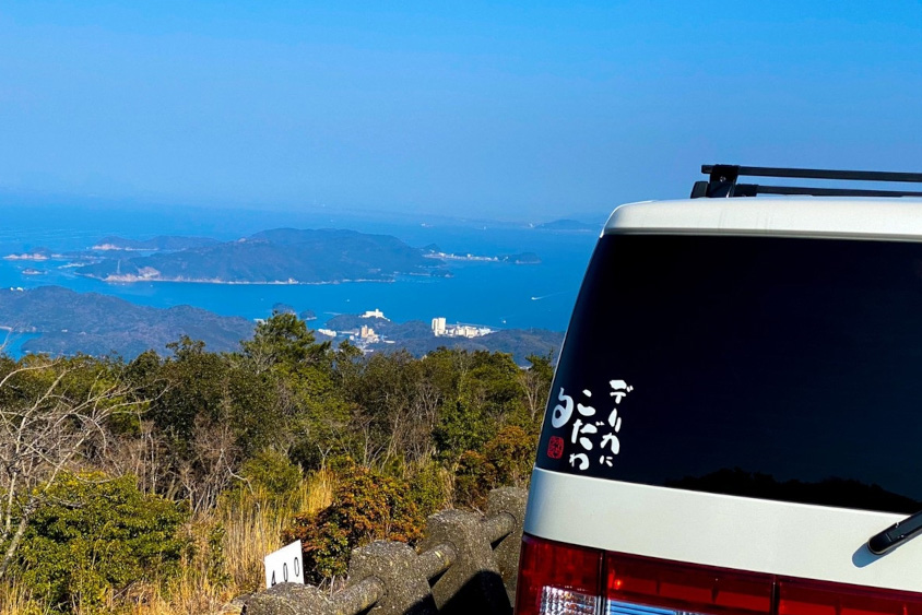 三菱・デリカD:5と海