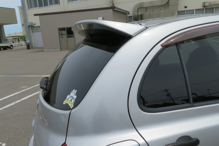 日産・マーチ12SRのリアスポイラー