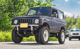 始まりは不動の草刈り機!? 機械に魅了され延長線に現れたスズキ・ジムニーSJ30