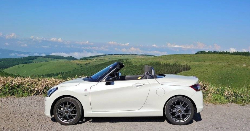 トヨタ・コペンGR SPORTのサイドビュー