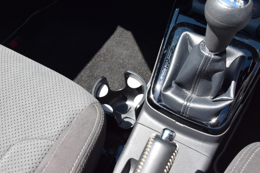 トヨタ・コペンGR SPORTのドリンクホルダー