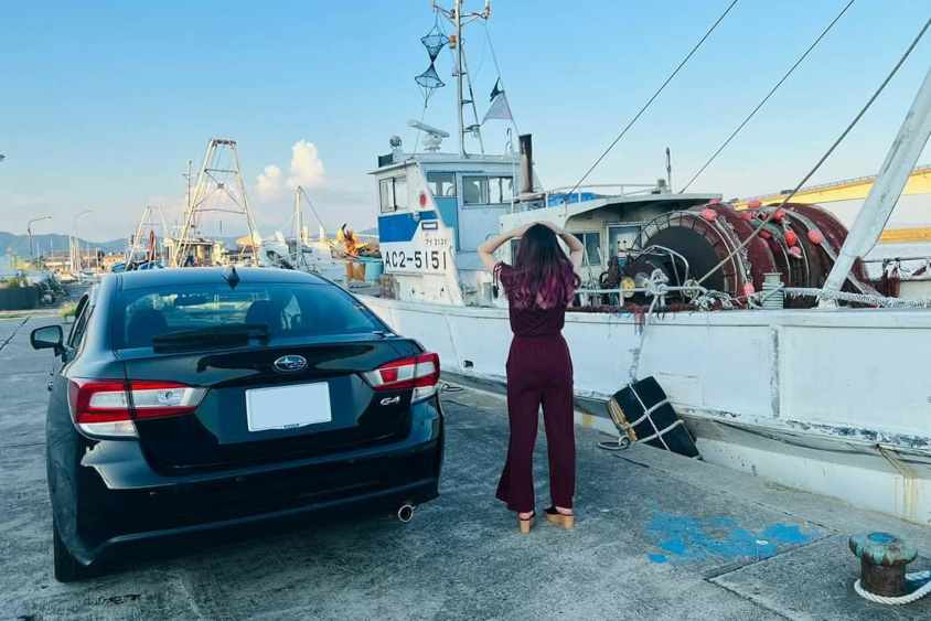 スバル・インプレッサG4と船