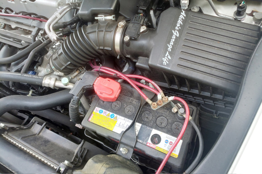 ホンダ・オデッセイ(RB3型)のエンジンルーム