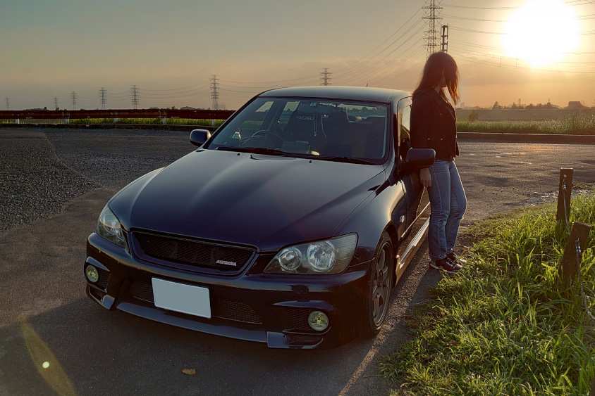 トヨタ・アルテッツァとMAYUさん