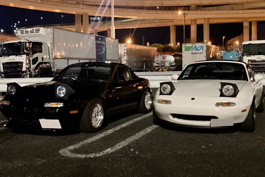 マツダ・ロードスター（NA型）の2台並び