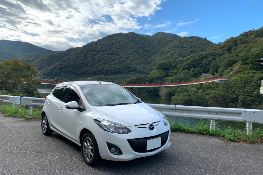 マツダ・デミオ 13−スカイアクティブ シューティングスター