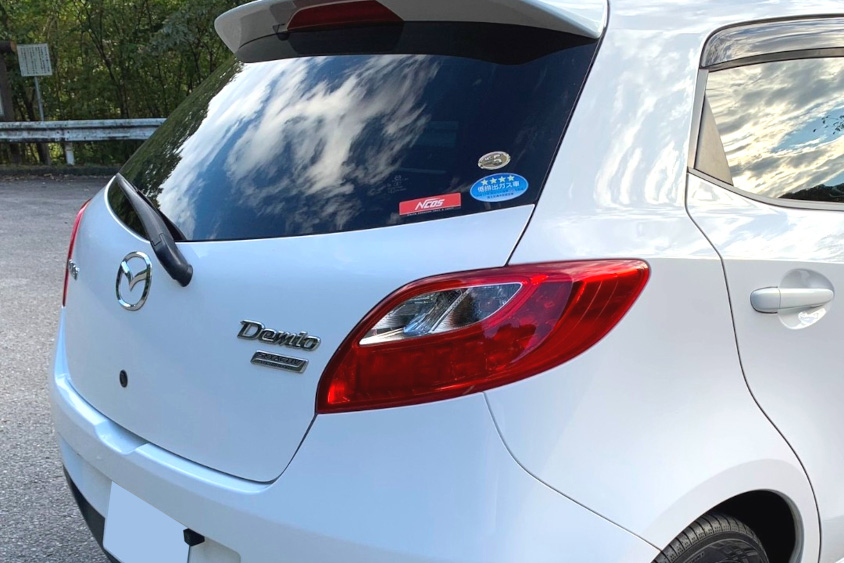 マツダ・デミオ 13−スカイアクティブ シューティングスターのテールランプ