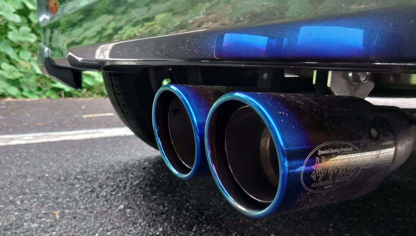 ホンダ・フィットRSのマフラー