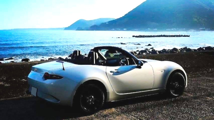 マツダ・ロードスターの右リアビュー