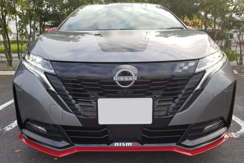 日産・ノートオーラ NISMOのフロントビュー