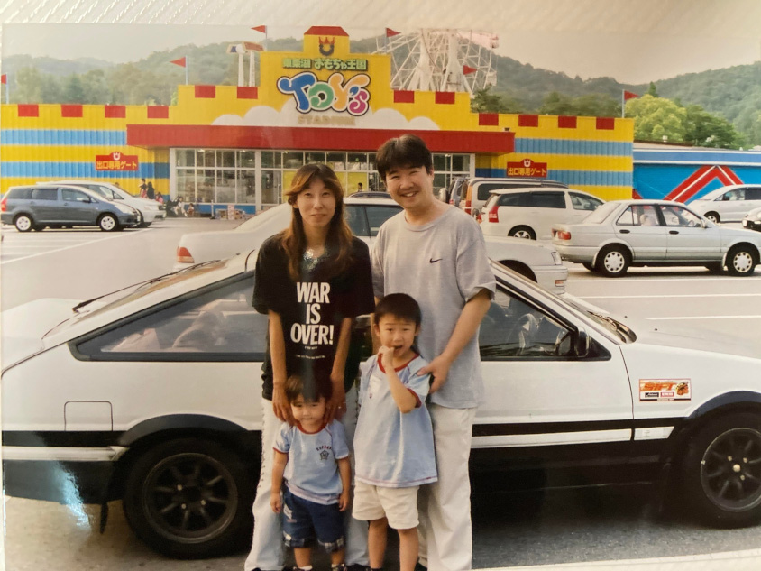 トヨタ・スプリンタートレノ（AE86）と西村ご一家