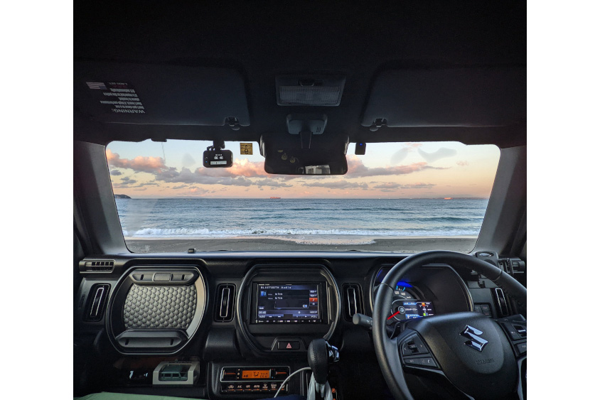 内装を黒く塗装したスズキ・ハスラー