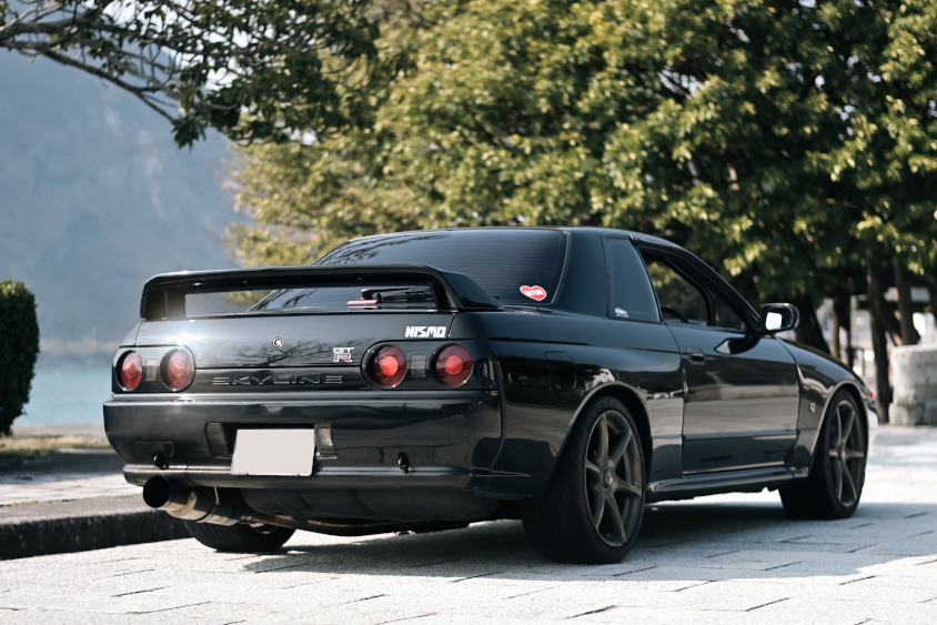 日産・スカイラインGT-R(R32)の右リアビュー