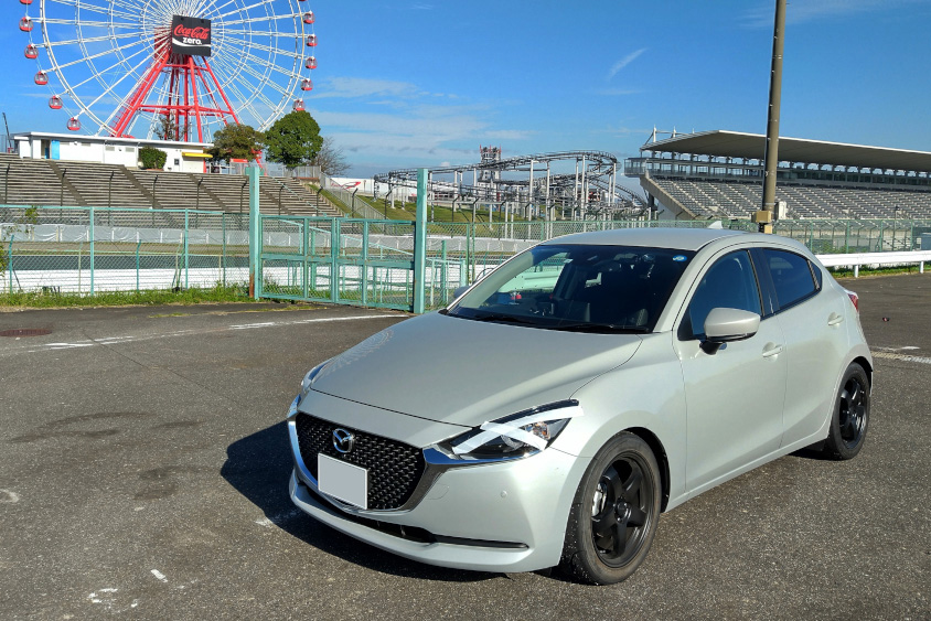マツダ・MAZDA2