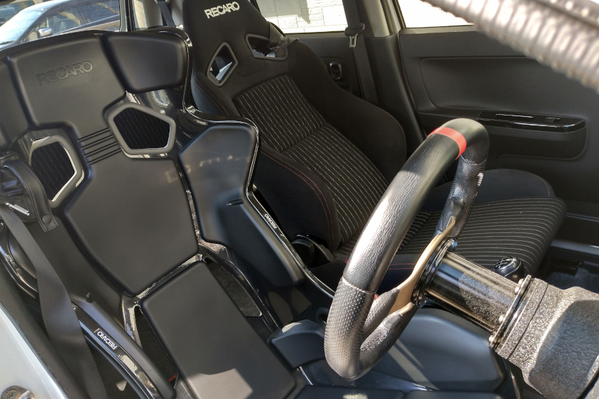 マツダ・MAZDA2のレカロシート