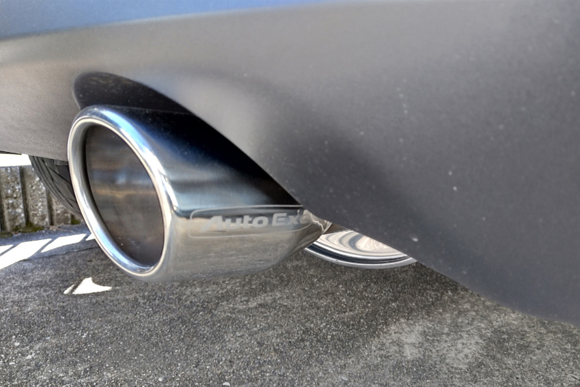 マツダ・MAZDA2のマフラー