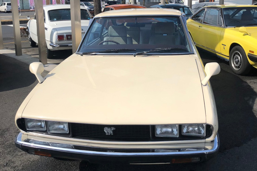 いすゞ・117クーペのフロントビュー