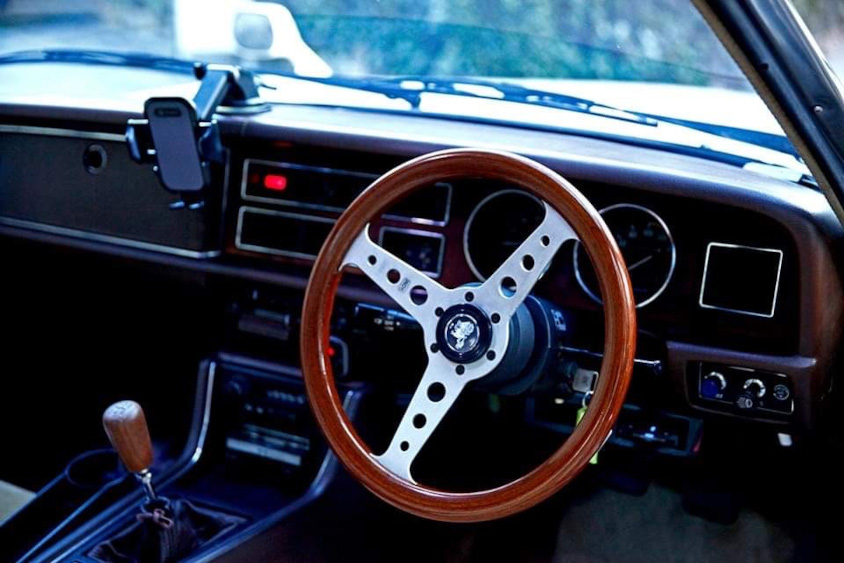 いすゞ・117クーペのステアリング