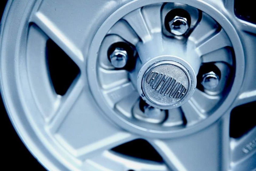 いすゞ・117クーペのホイール