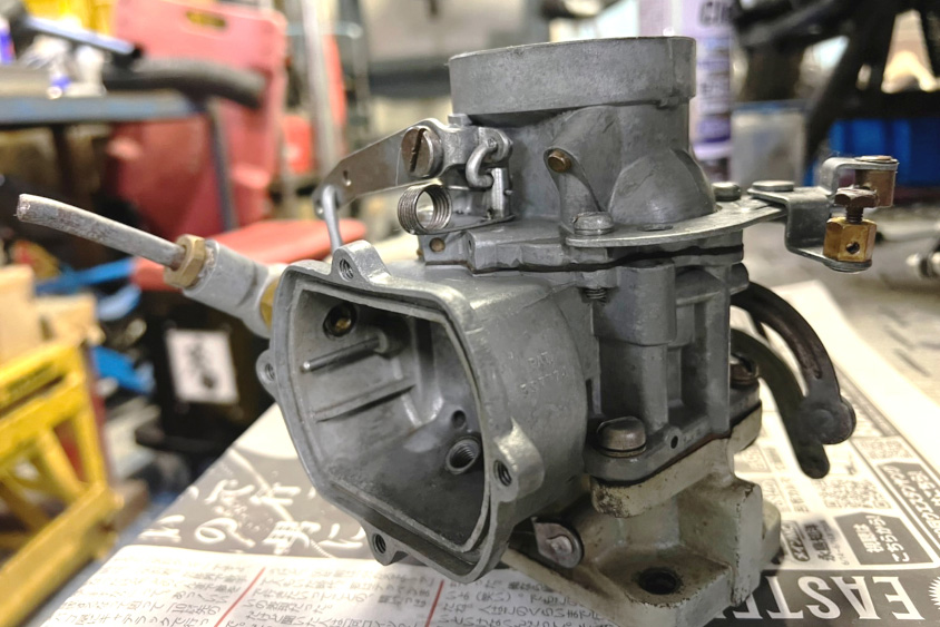 いすゞ・ヒルマンミンクスの洗浄したパーツ